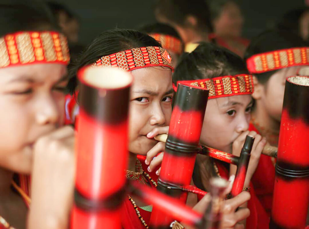 Alat Musik Berbentuk Unik Dari Sulawesi Selatan